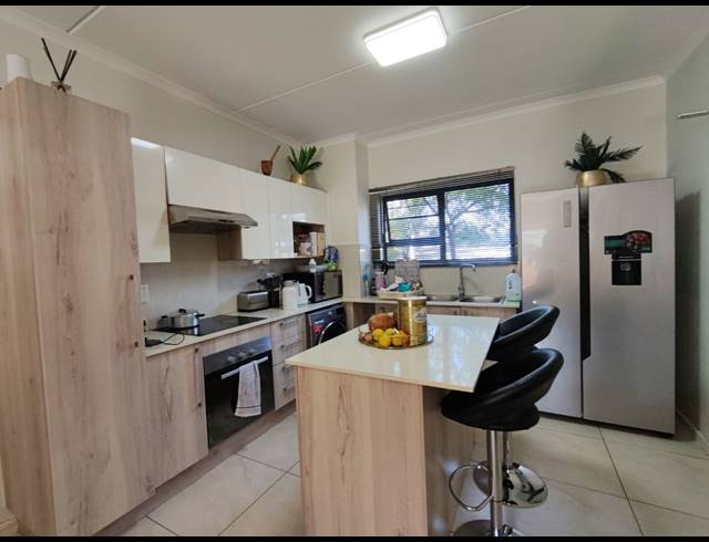 2 BEDROOM APARTMENT FOR SALE IN RANDPARK RIDGE